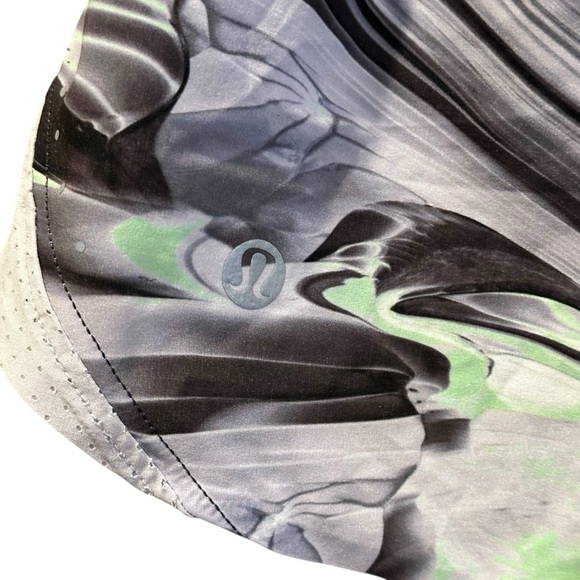 Lululemon Hotty Hot High-Rise Short Special Edition Paint Glide Warp Size 2 - Picture 7 of 13